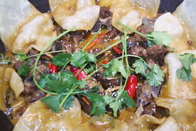贴饼地锅鸡