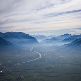 群山背景