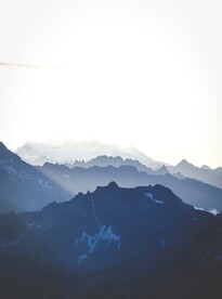 水墨山水背景
