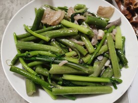 迟菜心炒肉