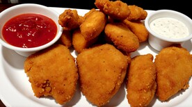 香辣油炸鸡块美食餐饮图片高清