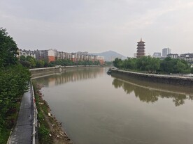 公园河边