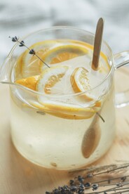 一杯柠檬水