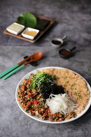 蛤蜊石锅拌饭