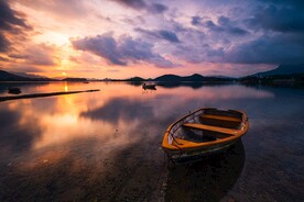 美丽湖水