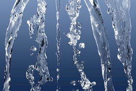 水
