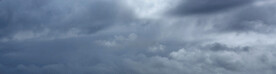 乌云风暴天空