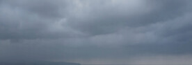 乌云风暴天空