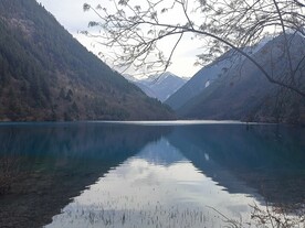 湖水