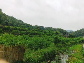 山边小屋