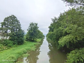 河边美景