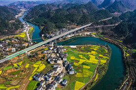 小河