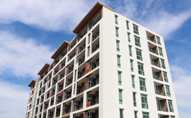 蓝天白云住宅高楼照片