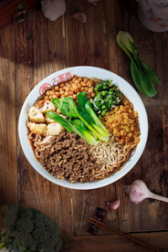牛杂酸辣粉