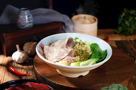 牛肉酸辣粉