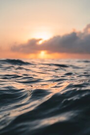 海水 云天空