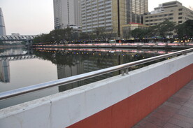 河边
