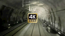 高速列车在隧道中行驶