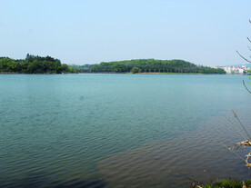 水   湖    