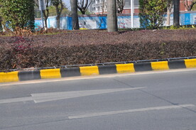 绿化带及警示线