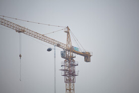 交通建设工地上的吊机