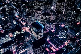 城市繁华的夜景