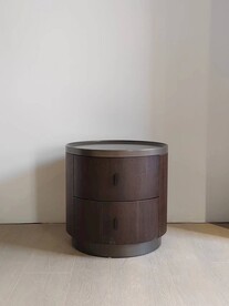 床头柜