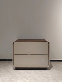 床头柜