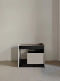 床头柜
