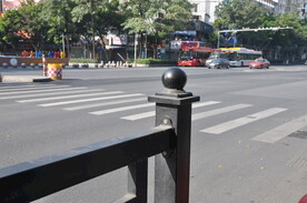 护栏与路口