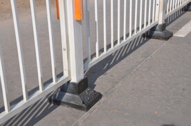 道路护栏底座细节