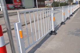 交通护栏