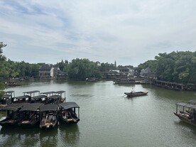 江南水乡游船