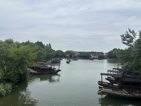 水乡停船