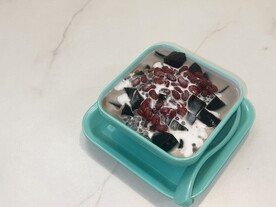 鲜椰汁凉粉草红豆