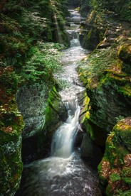 山溪河流