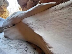 石雕墙壁