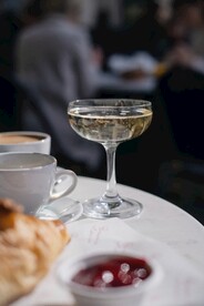 玻璃杯酒水