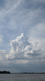 云层和海景