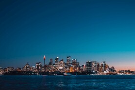 海边城市夜景