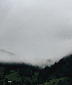 云海和山林