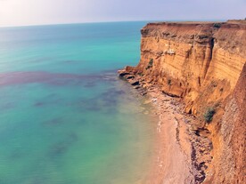 悬崖边海景