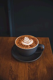 一杯拉花咖啡