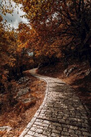 石头山路