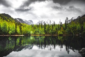 山水湖景