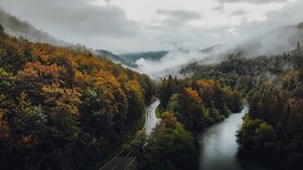 山林间的道路