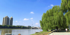 水岸美景