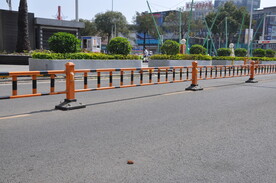 道路隔离栏