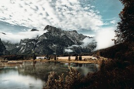 山水湖景