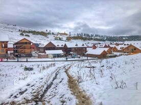 雪中小村